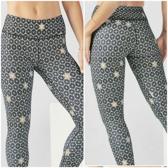 Fabletics Salar Printed Leggings in Gold Stardust - Picture 1 of 6